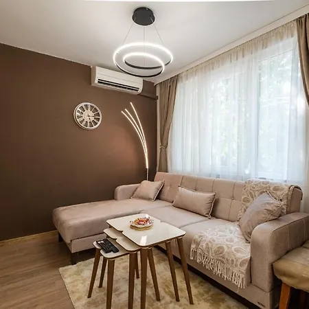 Appartamento Second Next To Sea Garden Varna
