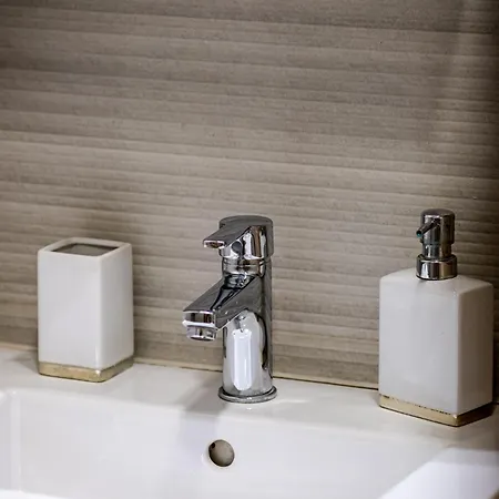 Apartment Second Next To Sea Garden