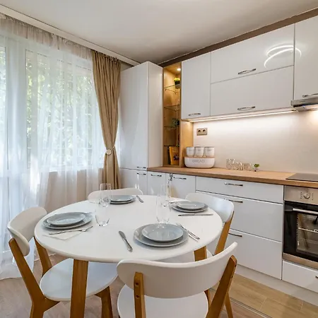 Second Next To Sea Garden Apartment *