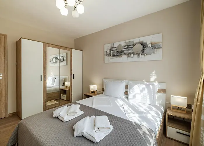 Second Next To Sea Garden Daire Varna