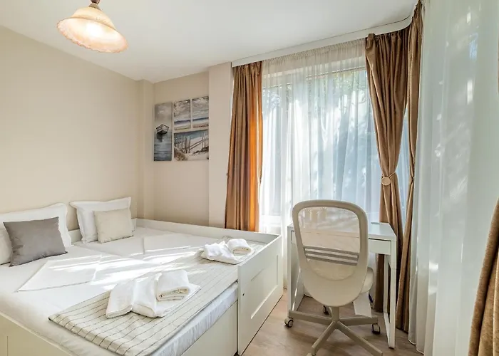 Apartment Second Next To Sea Garden Varna