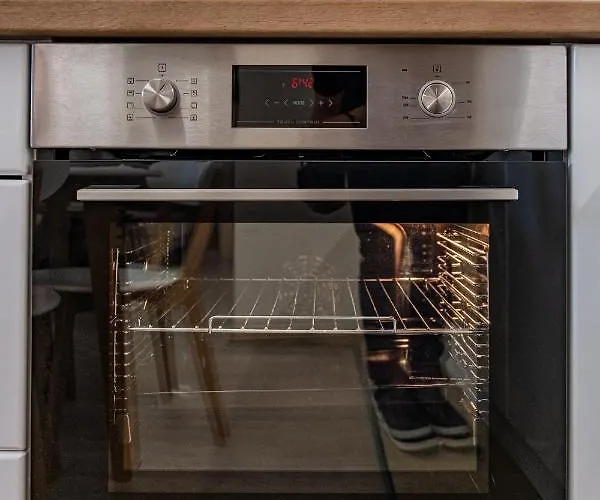 Apartment Second Next To Sea Garden