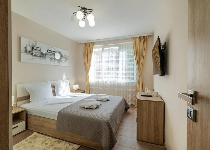 Second Next To Sea Garden Apartment