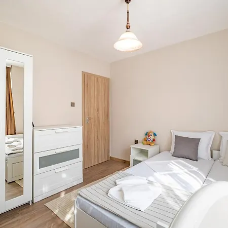 아파트 Second Next To Sea Garden 바르나