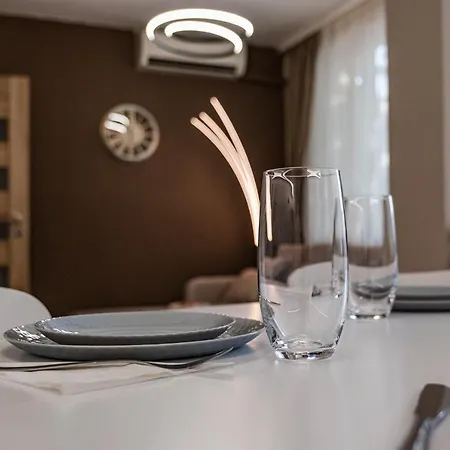 Second Next To Sea Garden * 바르나