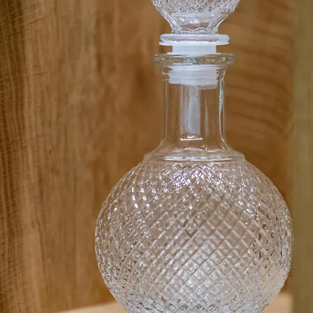 Second Next To Sea Garden 瓦爾納